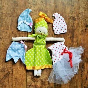 Turbános öltöztető baba