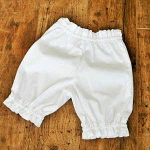 Ruha buggyos nadrággal rózsás