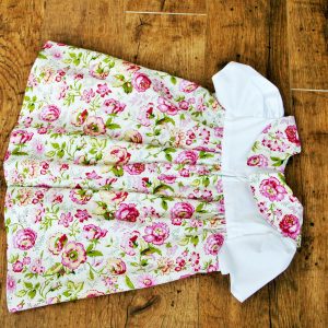 Ruha buggyos nadrággal rózsás