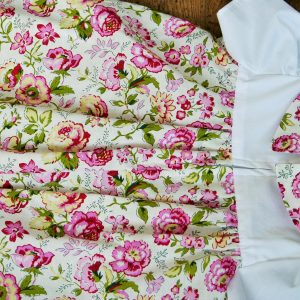 Ruha buggyos nadrággal rózsás