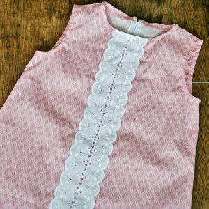 Csipkés ruha rózsaszín