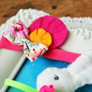 Tavaszi fejpánt fotózáshoz virágos