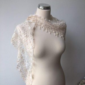 csipke kendő törtfehér