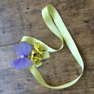 Tutu szoknya virág karkötővel sárga lila