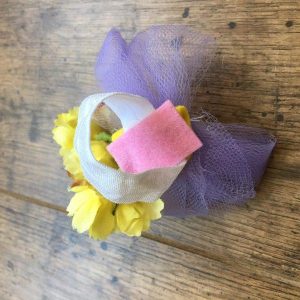 Tutu szoknya virág karkötővel sárga lila