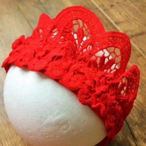 Szarvasos csipkés body fejdísszel piros