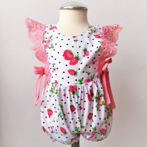 szamócás gyermek napozó