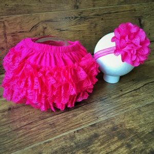 csipkés pelenkabugyi fejpánttal