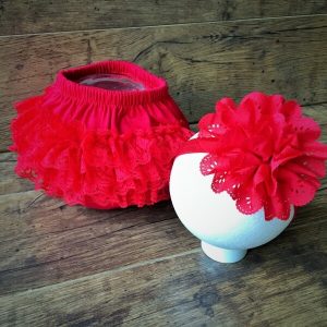 csipkés pelenkabugyi fejpánttal