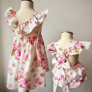 Sára rózsás kötényruha, napozó, bugyi