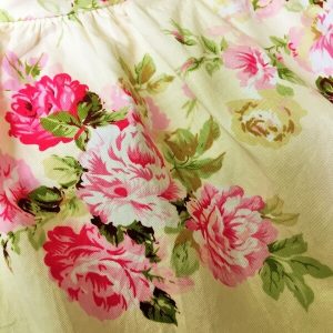 Tímea rózsás kötényruha