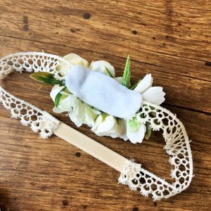 KOKA FAshion virágos fejpánt fehér