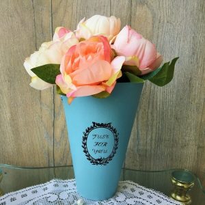 virágtölcsér dekoráció