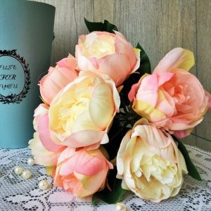 virágtölcsér dekoráció