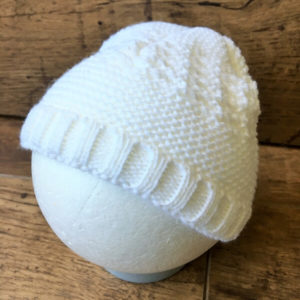 dobozos 4 részes kötött babaszett fehér