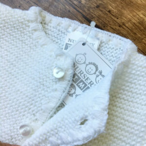 dobozos 4 részes kötött babaszett fehér