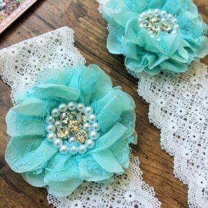 Any lánya csipkés virágos fejpánt