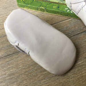 lakk kocsicipő fehér