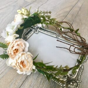 Virágos hajkoszorú