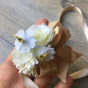 bézs fehér csuklópánt