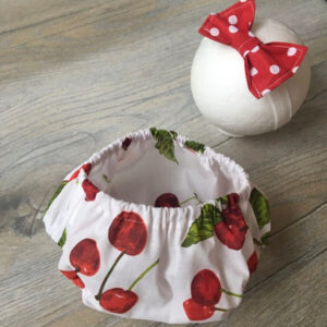 cseresznyés pelenkatakaró bugyi fejpánttal