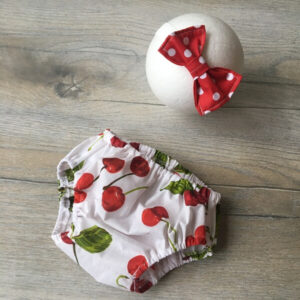 cseresznyés pelenkatakaró bugyi fejpánttal