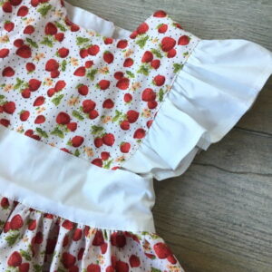 szamócás epres kötényruha