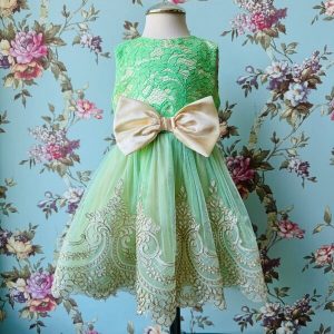 zöld csipke kislány ruha